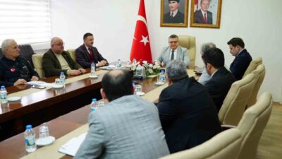 Sinop’ta etkili olan yoğun kar yağışına karşı yürütülen çalışmalar, Vali