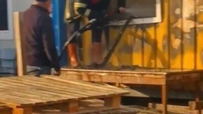 Sinop’un Boyabat ilçesinde bir şantiyede bulunan konteynerde çıkan yangın, itfaiye