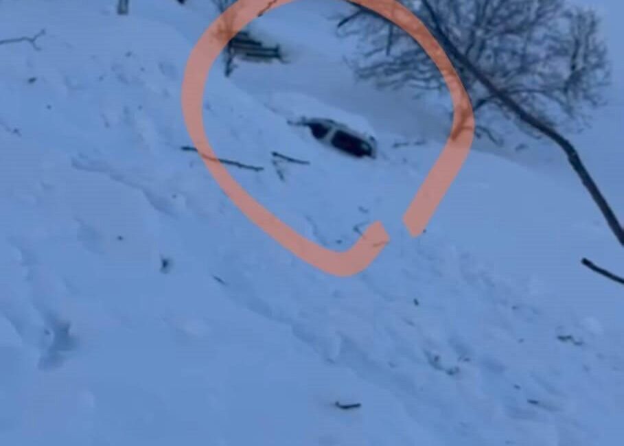 Şırnak’ın Beytüşşebap ilçesinde çığ düşen evdeki 5 kişi, mahsur kaldıkları