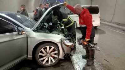 Şırnak-Cizre kara yolu Şehit Güvenlik Korucusu Dündar Page Tüneli’nde buzlanma