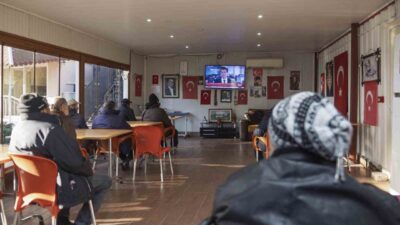 Soğuk kış günlerinde barınma imkânı bulunmayan vatandaşlara kapılarını açan ve