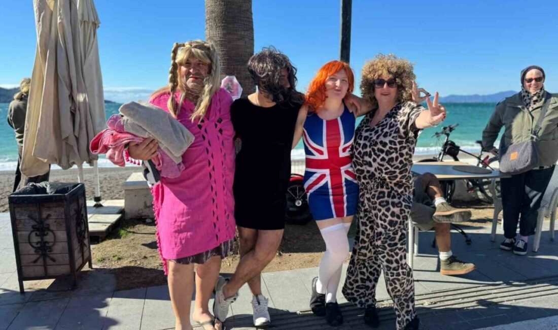 Muğla’nın Fethiye ilçesinde yaşayan çoğunluğu İngiliz uyruklu vatandaşlar, yeni yılın