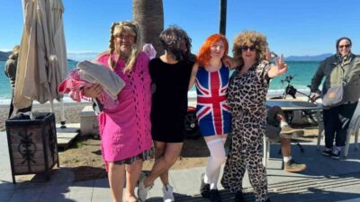 Muğla’nın Fethiye ilçesinde yaşayan çoğunluğu İngiliz uyruklu vatandaşlar, yeni yılın