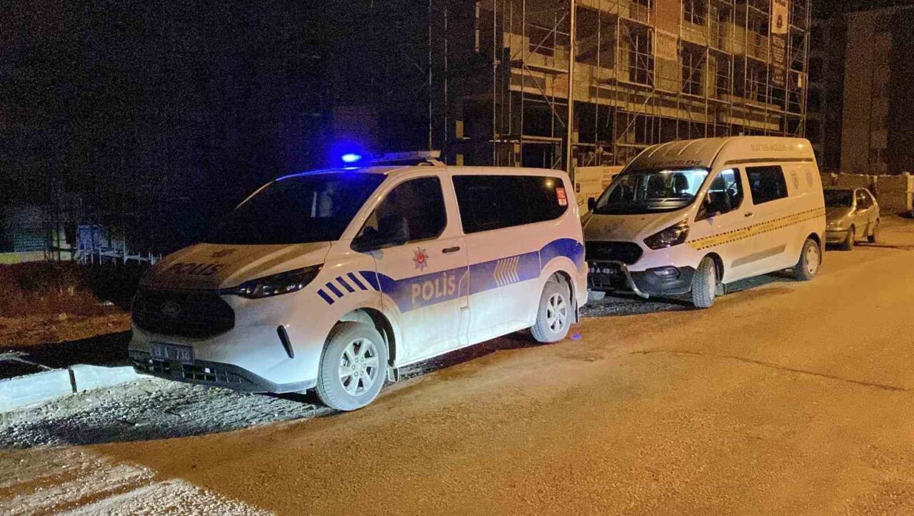 Çorum’da bir maganda tarafından sokak ortasında tabancayla havaya açılan ateş