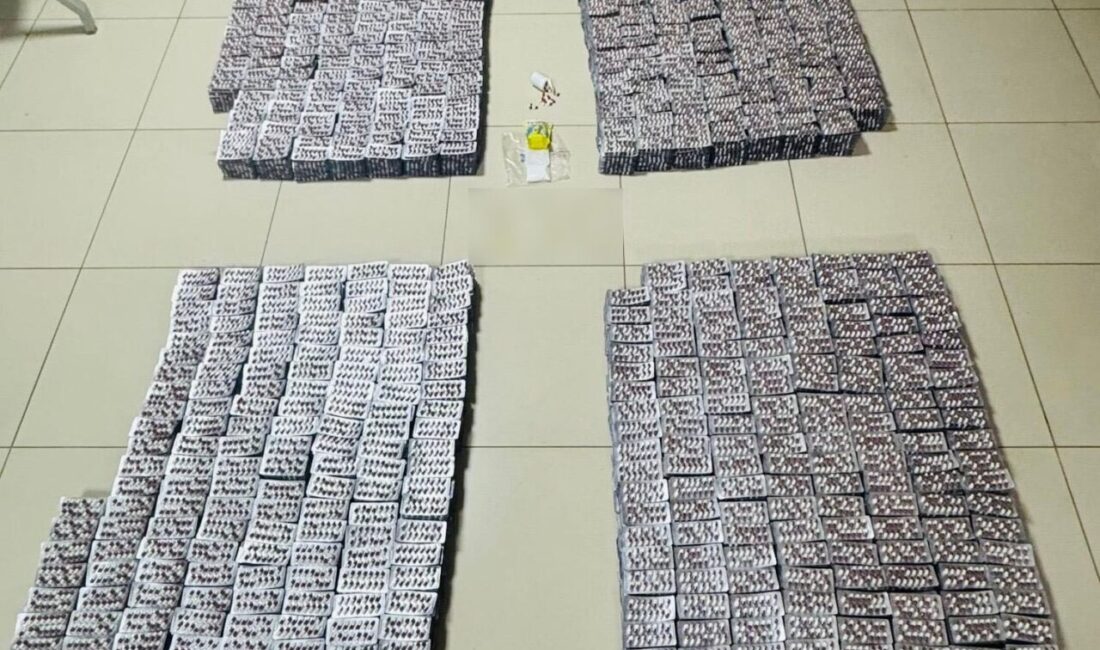 İstanbul Sultangazi’de şüphe üzerine durdurulan araçta çok miktarda uyuşturucu ele