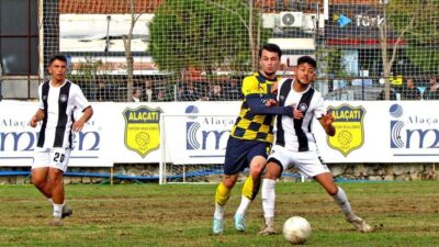 İzmir Süper Amatör Lig E Grubu’nun son haftasındaki derbi maçta