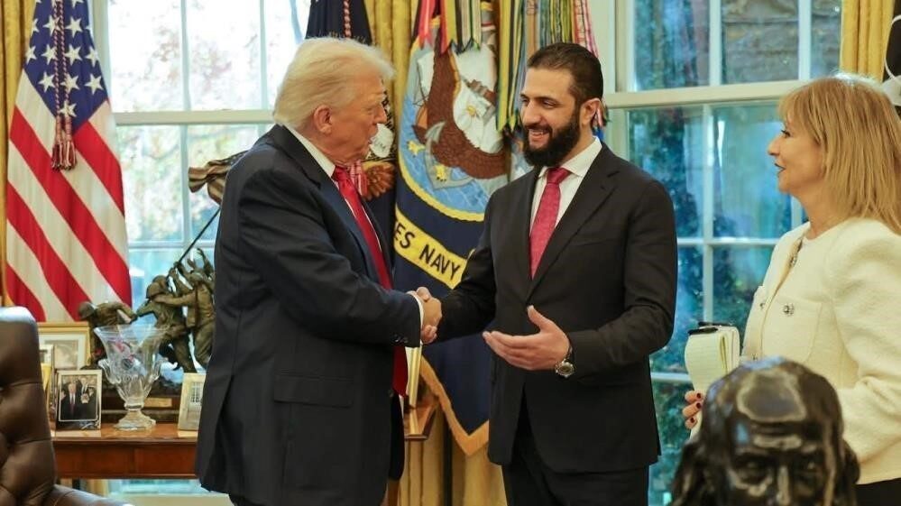Suriye Devlet Başkanı Ahmed eş-Şara ile ABD Başkanı Donald Trump,