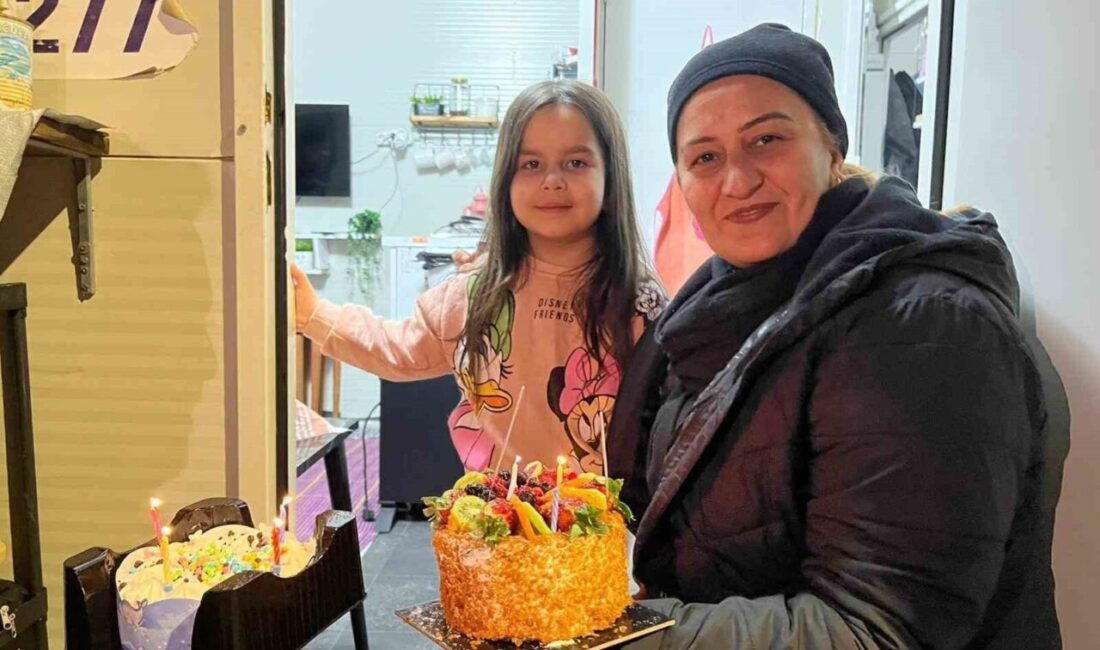 Hatay’da annesi ve kardeşleriyle konteynerde yaşayan Alya Parlak’ın 4’üncü yaş