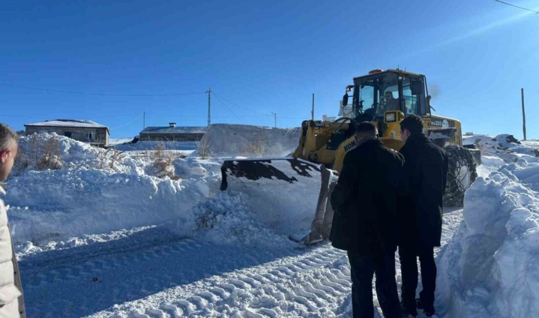 Kars’ın Susuz ilçesinde etkili olan kar yağışının ardından ulaşımda aksama