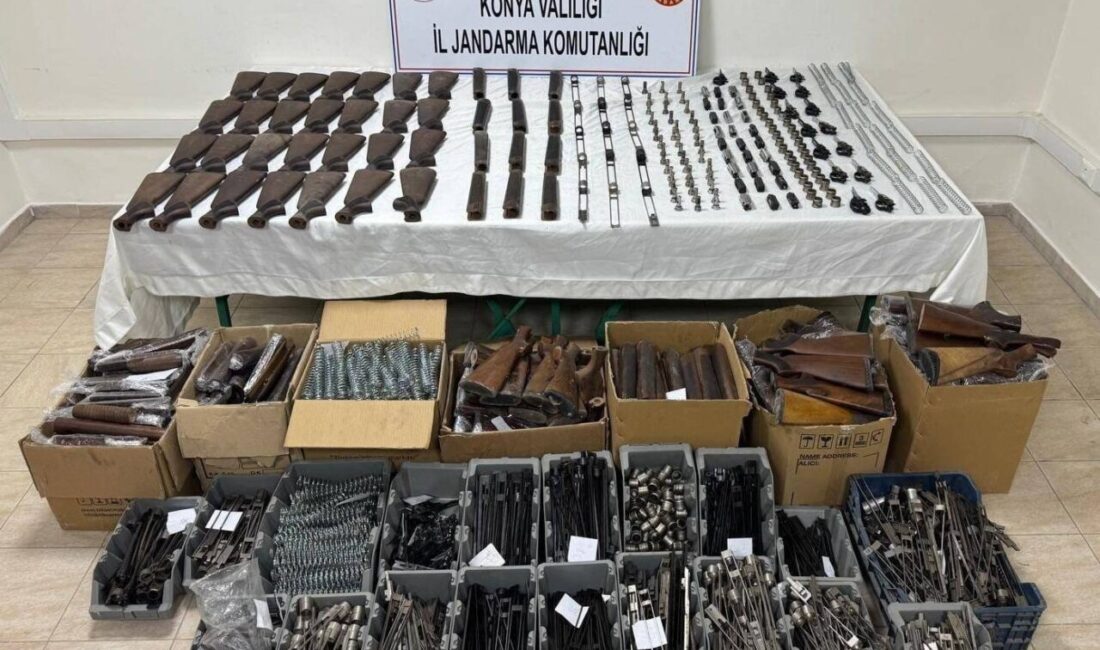 Konya’nın Beyşehir ilçesinde jandarma ekiplerince yapılan çalışmada çok sayıda tabanca