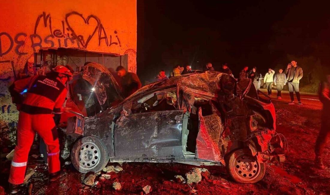 Muğla’nın Marmaris ilçesinde sürücüsünün direksiyon hakimiyetini kaybettiği otomobil takla atarak