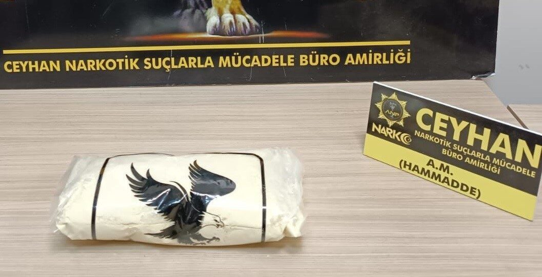 Adana’nın Ceyhan ilçesinde polisin yaptığı çalışmada 100 kilogramdan fazla uyuşturucu