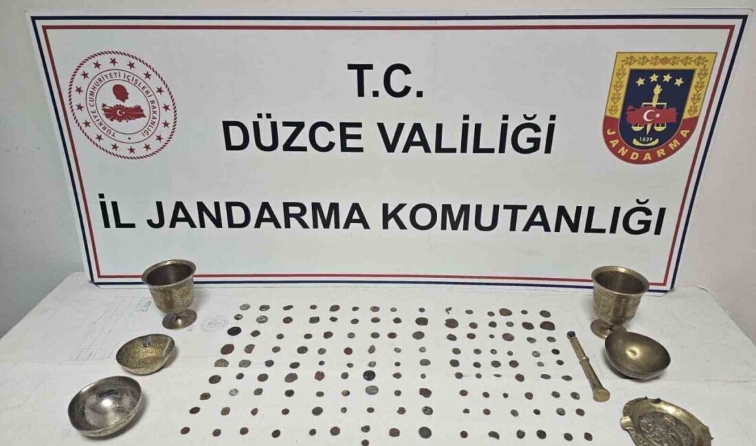 DÜZCE(İHA) – Düzce’de jandarmanın düzenlediği operasyonda, Roma ve Bizans dönemlerine