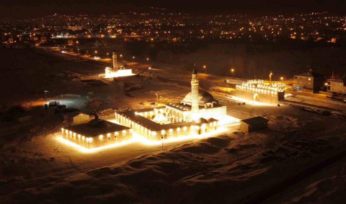 Van’ın İpekyolu ilçesinde bulunan ve Osmanlı mimarisinin en zarif örneklerinden