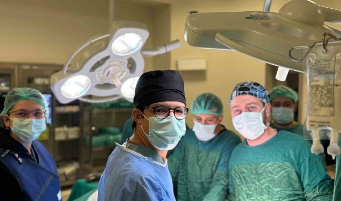 BİTLİS (İHA) – Bitlis Tatvan Devlet Hastanesi’nde kapalı (minimal invaziv)