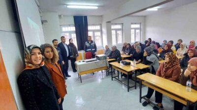 Kütahya’nın Tavşanlı İlçe Sağlık Müdürlüğü, tütün bağımlılığıyla mücadele kapsamında Tavşanlı