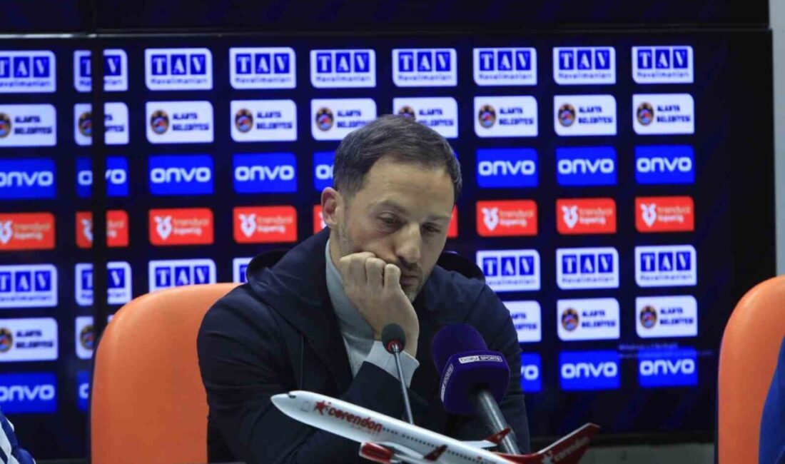 Fenerbahçe Teknik Direktörü Domenico Tedesco, Alanyaspor maçının ilk yarısından dersler