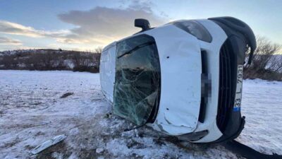 Adıyaman’da, tekeri patlayan minibüsün takla atması sonucu meydana gelen kazada