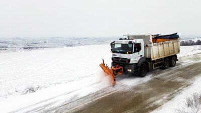 Tekirdağ Büyükşehir Belediyesi, il genelinde etkili olan yoğun kar yağışına