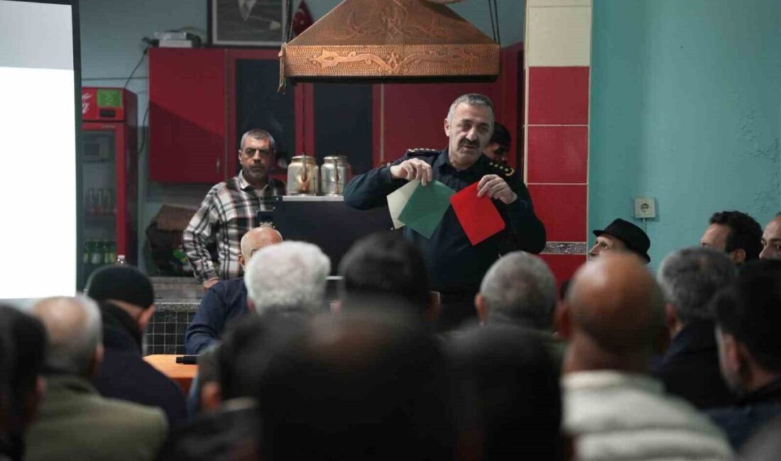 Tekirdağ İl Emniyet Müdürlüğü’nce Aydoğdu Mahallesi’nde gerçekleştirilen saha ziyaretinde, gençlerin