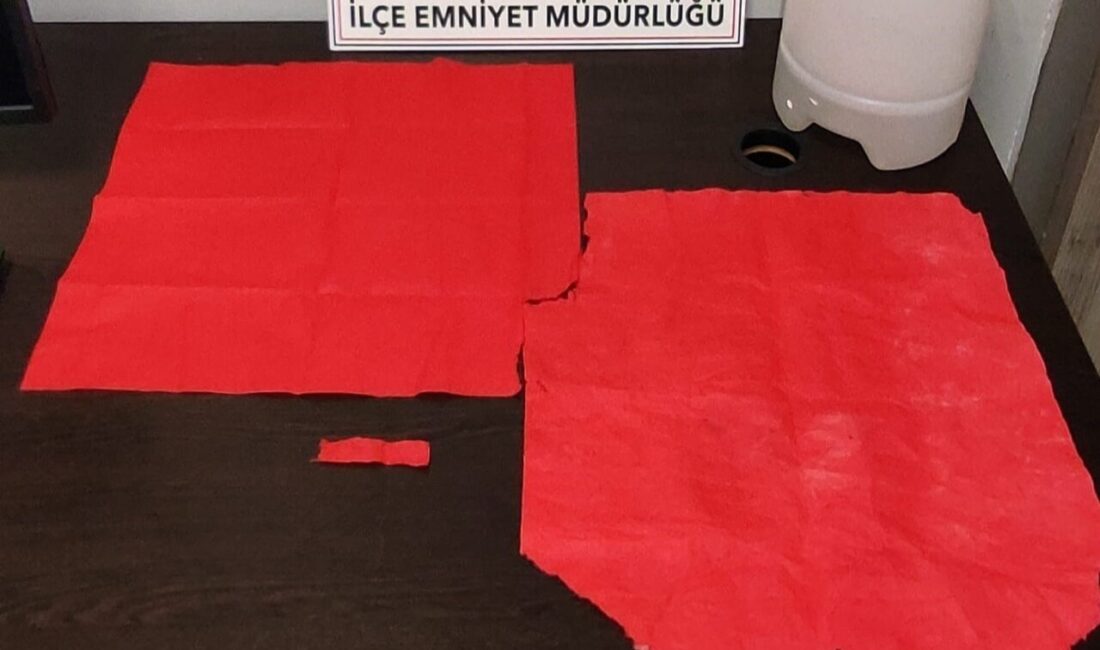 Tekirdağ’ın Kapaklı ilçesinde polis ekipleri tarafından yapılan çalışmalarda yakalanan 3