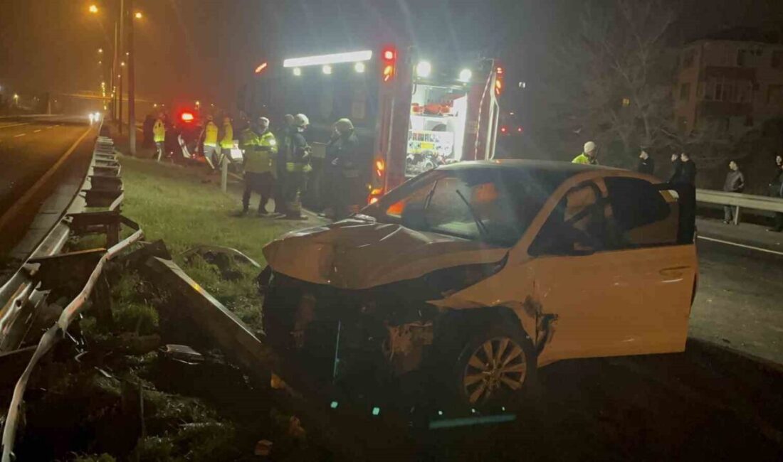 Tekirdağ’ın Ergene ilçesinde alkollü sürücünün kullandığı otomobil, bariyerlere ve aydınlatma