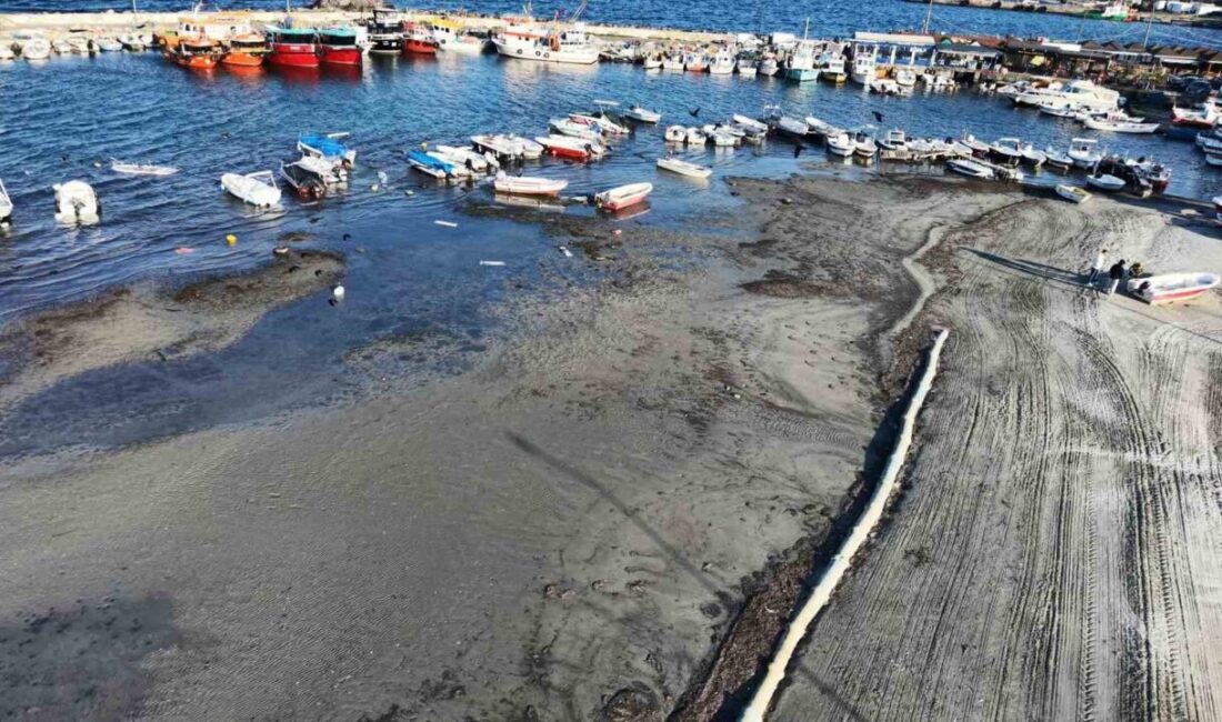 Tekirdağ’ın Marmaraereğlisi ilçesinde deniz seviyesindeki düşüş nedeniyle kıyı hattında gözle