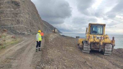 Tekirdağ’ın Şarköy ilçesinde meydana gelen heyelan nedeniyle Gaziköy ile Uçmakdere