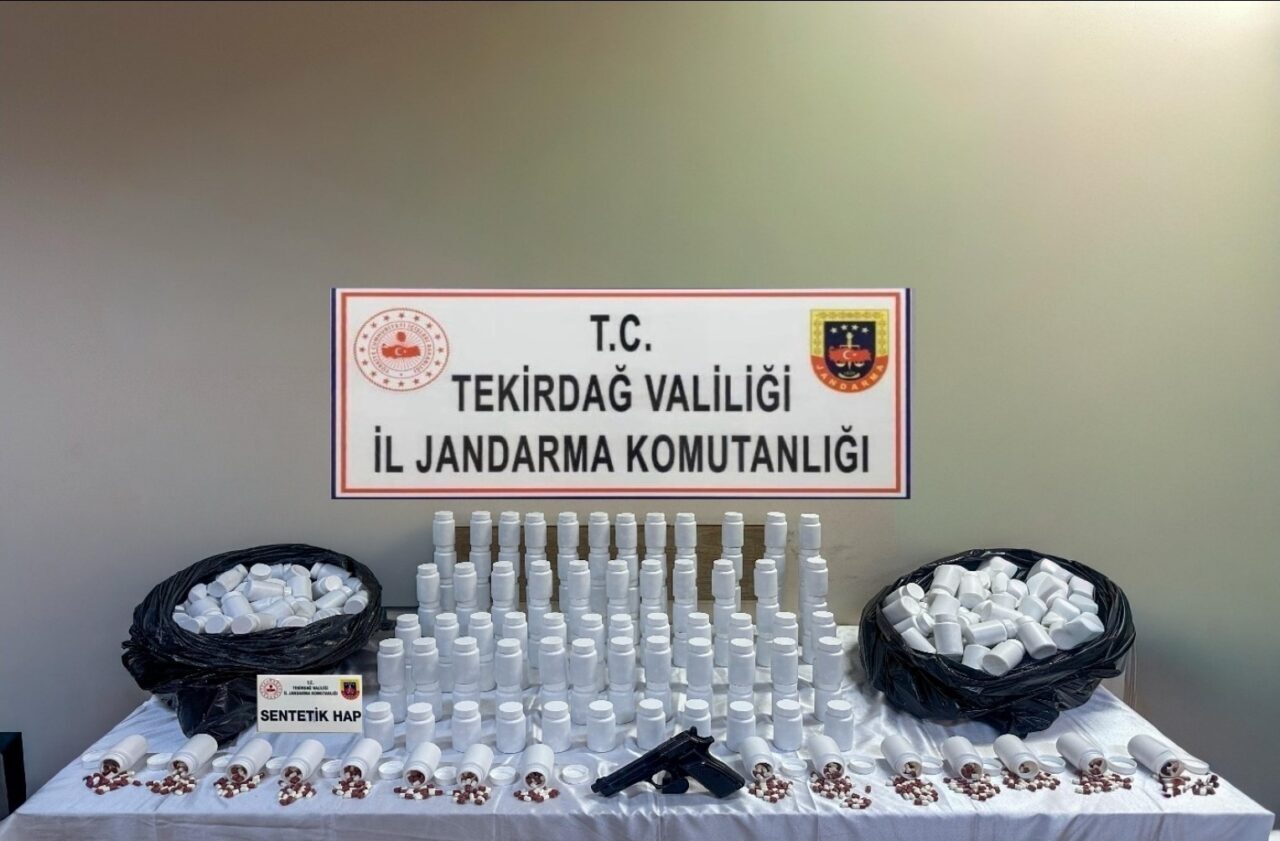 Tekirdağ’da jandarma ekiplerince düzenlenen narkotik operasyonunda 29 bin 232 adet