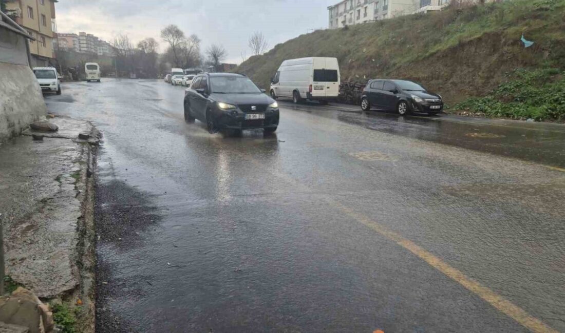 Tekirdağ’ın Süleymanpaşa ilçesinde etkili olan sağanak yağış nedeniyle bazı cadde