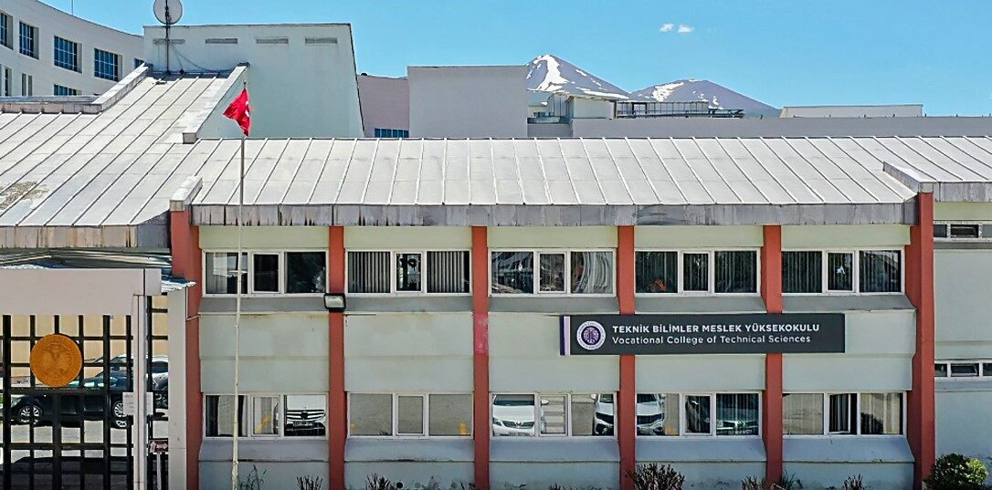 Atatürk Üniversitesi kalite odaklı eğitim anlayışını bir kez daha tescilleyerek