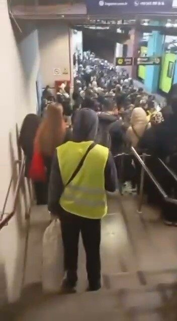 Bursa’da lodos sebebiyle metro tellerine poşet takılınca seferler aksadı binlerce
