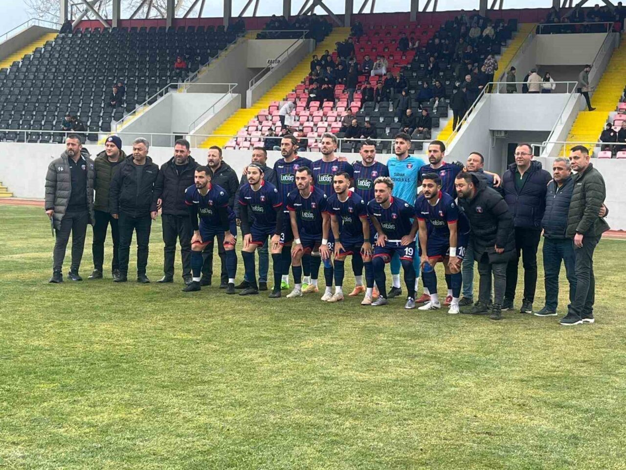Bölgesel Amatör Lig (BAL) ilk yarısının son haftasında Tavşanlı Ada