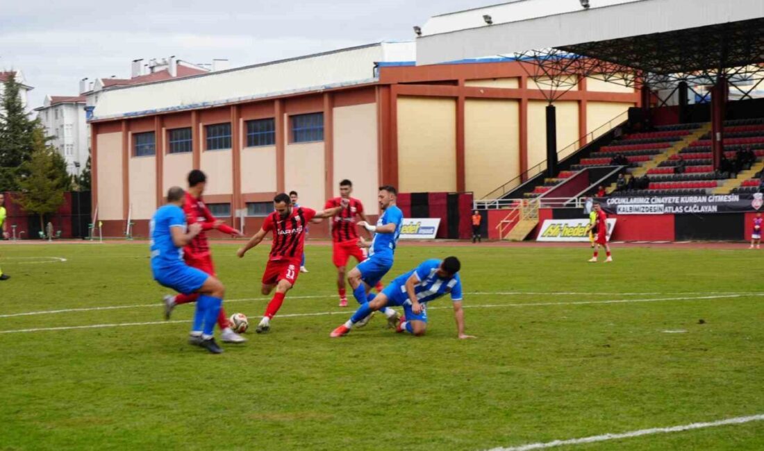 TFF 2. Lig Beyaz Grup 23. hafta karşılaşmasında Kastamonuspor, konuk