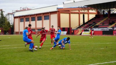 TFF 2. Lig Beyaz Grup 23. hafta karşılaşmasında Kastamonuspor, konuk