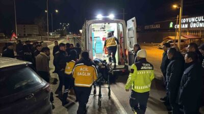 Afyonkarahisar’da tır ile otomobilin çarpışması sonucu meydana gelen trafik kazasında