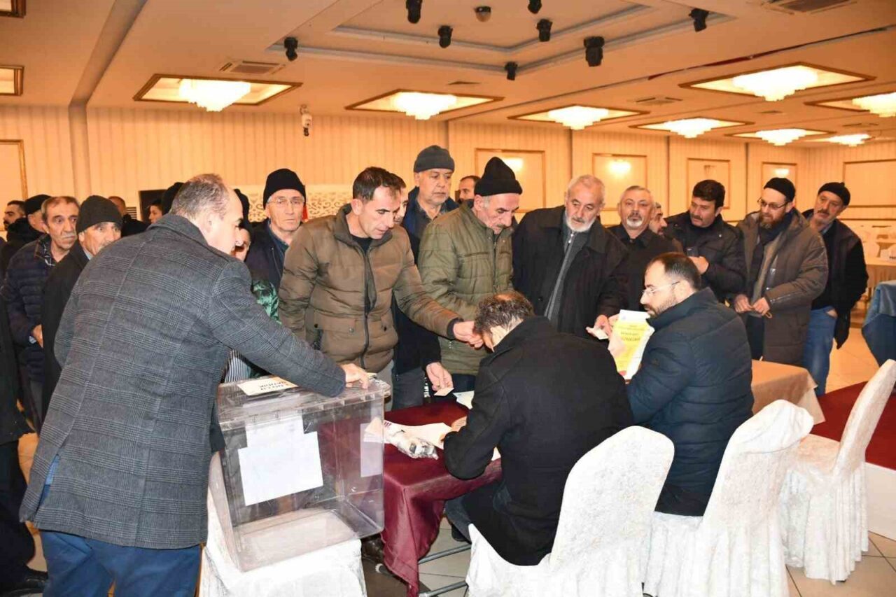 Tomarza Esnaf ve Sanatkarlar Odası Başkanlığı seçimlerinde mevcut başkan kullanılan