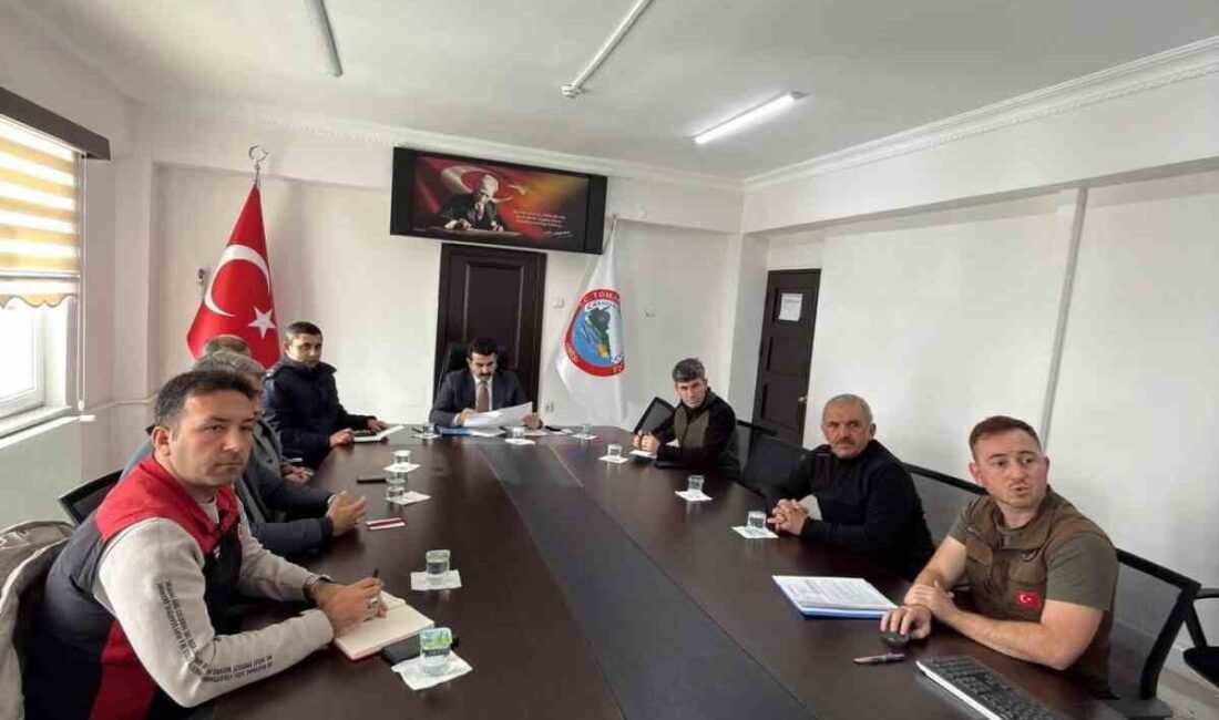 Tomarza Kaymakamı Selim Eser Başkanlığında, ilgili kurum ve kuruluş amirlerinin