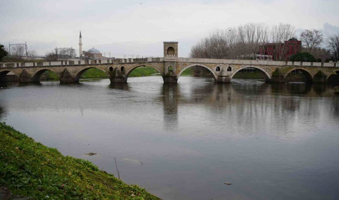 Trakya’da yağışların yüzde 50’ye varan oranda azalmasıyla Tunca ve Meriç