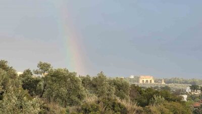 Aydın’ın Efeler ilçesinde etkili olan sağanak yağışın ardından ortaya çıkan