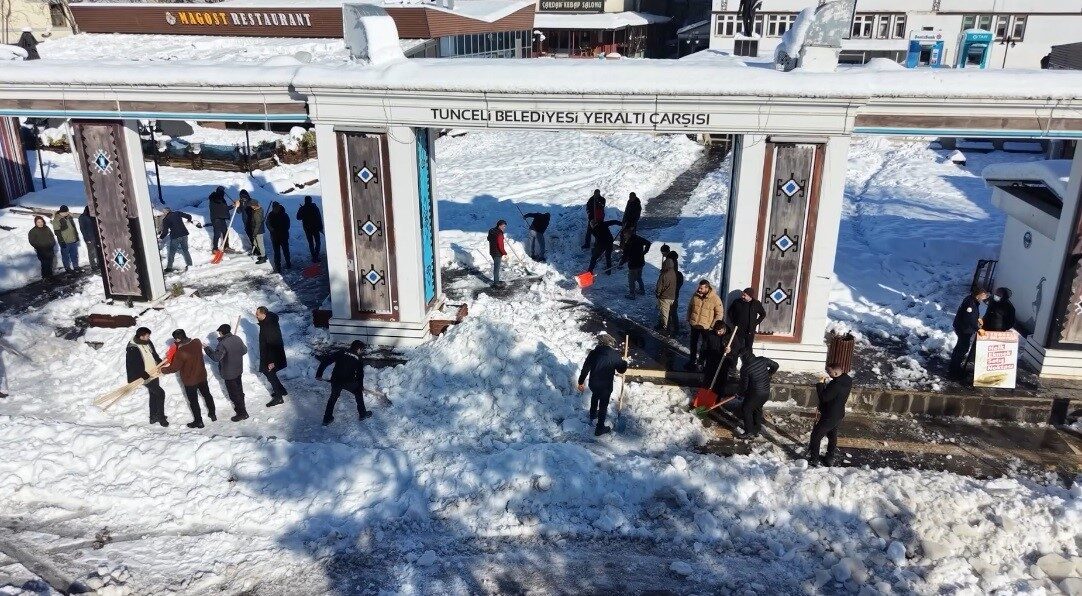 Tunceli’de yaklaşık 10 gündür etkisini sürdüren kar yağışı nedeniyle Tunceli