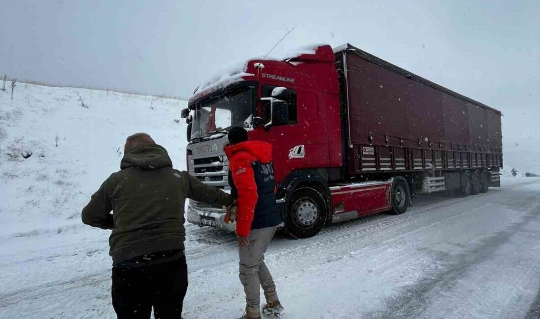 Yoğun kar yağışının etkili olduğu Tunceli genelinde, Vali Şefik Aygöl’ün