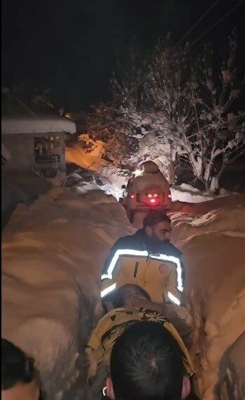 Ovacık’a bağlı Koyungölü köyünde ayağı kırılan 60 yaşındaki kadına, kapalı