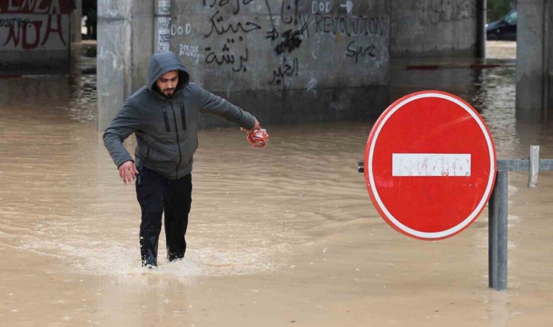 Tunus’ta 1950 yılından bu yana görülen şiddetli yağışlarda 4 kişi