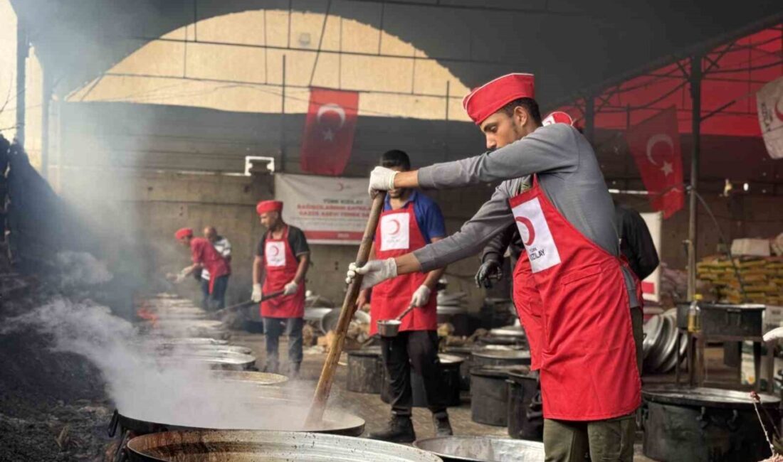 Türk Kızılay, Gazze’de soğuk hava şartlarından korunmaları amacıyla 2 bin