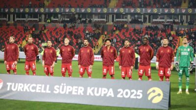 Turkcell Süper Kupa yarı finalinde Galatasaray ile Trabzonspor karşılaşıyor. Müsabakanın
