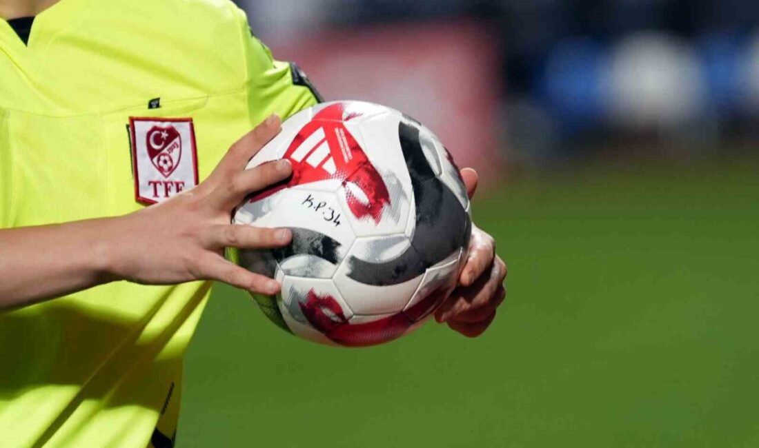 Turkcell Süper Kupa yarı finalinde oynanacak Galatasaray-Trabzonspor maçını hakem Cihan