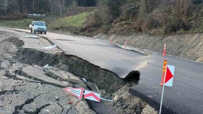 Sinop’un Türkelu ilçesinde heyelan meydana geldi. Karların erimesi ile Düzler-Celaller