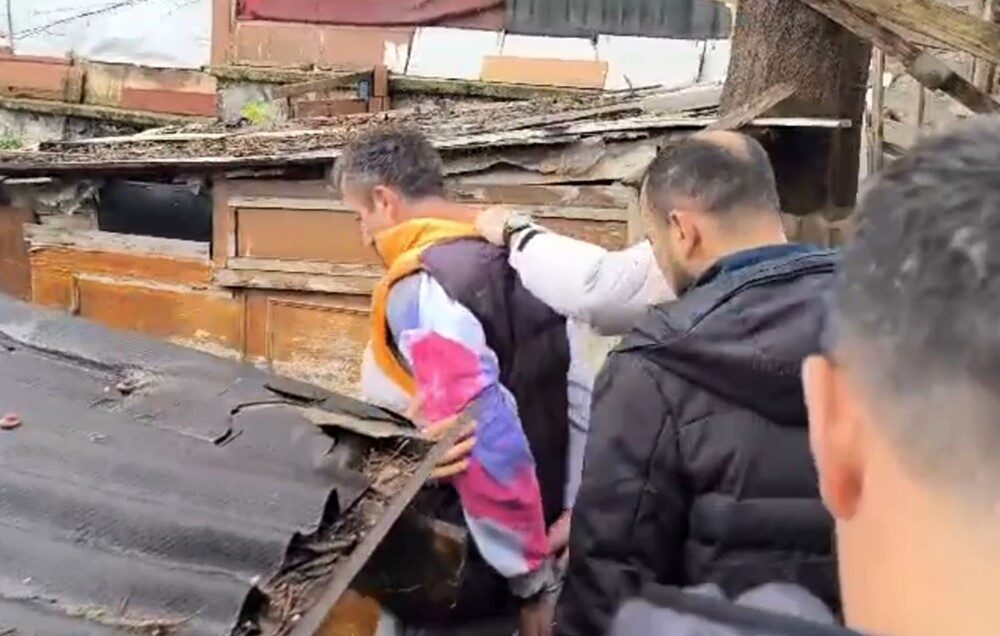 ‘Uyuşturucu madde ticareti yapma’ ile ‘mala zarar verme’ suçlarına karıştığı