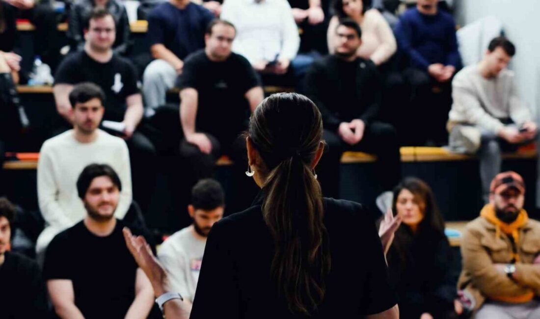 Turknet, genç ve teknoloji odaklı kullanıcıları bir araya getiren ‘GigaCrew’